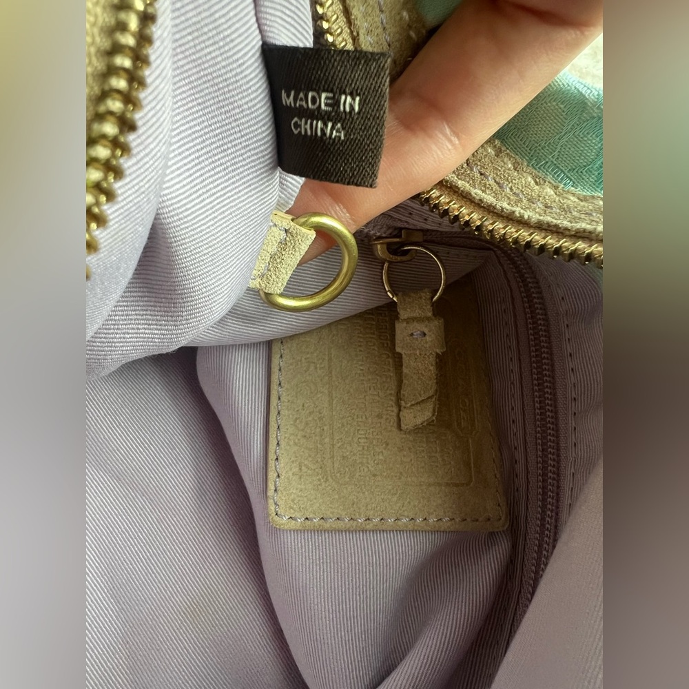 COACH Vintage Y2K multicolor Patchwork Bag – Pastel, Small & Chic - Picture 15 of 17